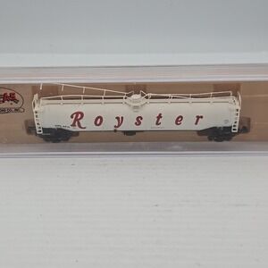 Atlas N Scale 33,000 Gallon Tank Car Royster‎ #18676